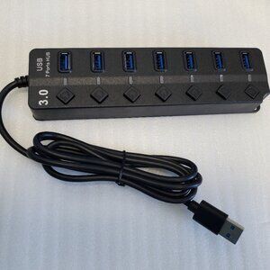 7-Port 3.0 USB Hub - High-Speed Data Transfer USB Extension for MacBook, laptops